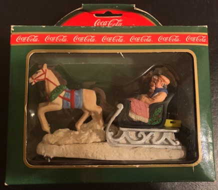 4365-1 € 17,50 coca cola town square paard met slee.jpeg
